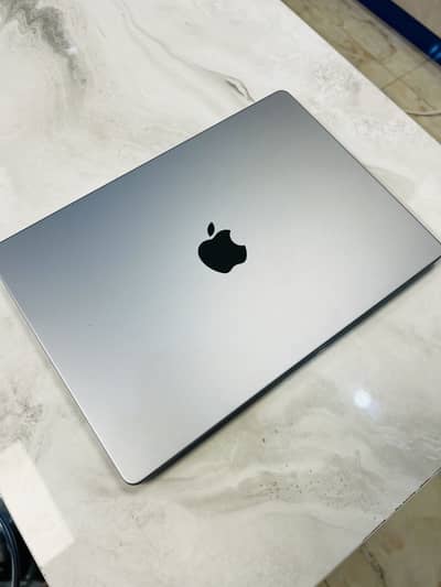 Apple MacBook Pro M2 Pro 16GB 1TB Powerful Performance