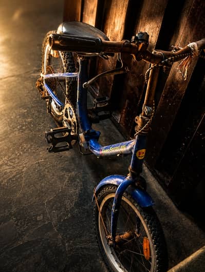 Vintage Style Blue Cycle – Ready to Ride After Tube Change