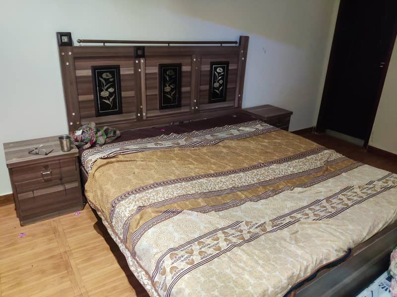 full size bed 0