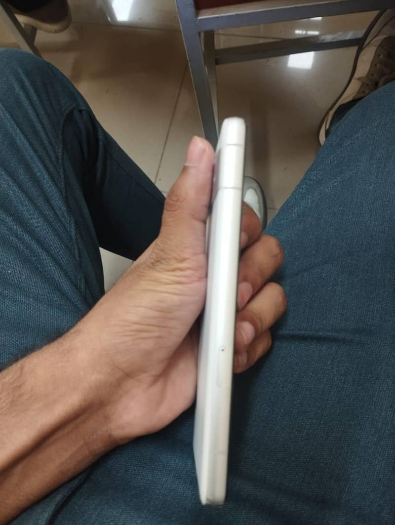 Google Pixel 7A 3