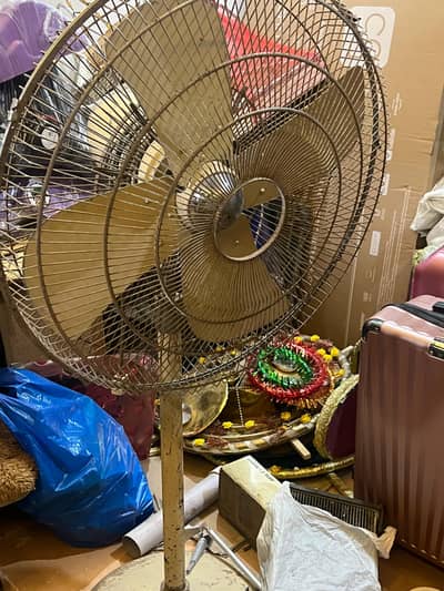 Pedestal fan for sale in good condition