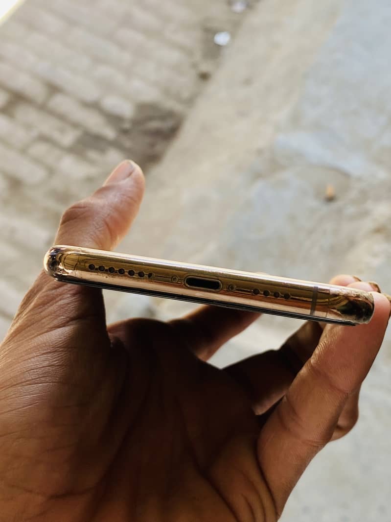 iPhone 11 Pro Max 2