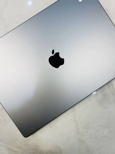 Apple MacBook Pro M1 Pro 16-inch – 32GB RAM / 512GB SSD