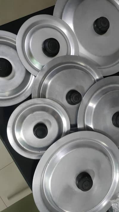 cooking pots