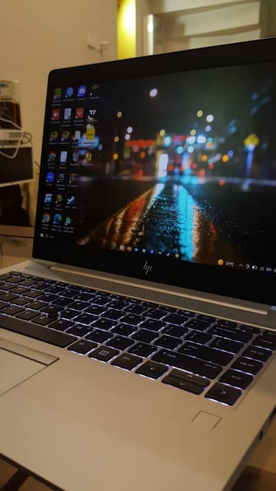 HP Elitebook 840 G5| i5 7th gen|512Gb M2 card| 8gb ram ddr4