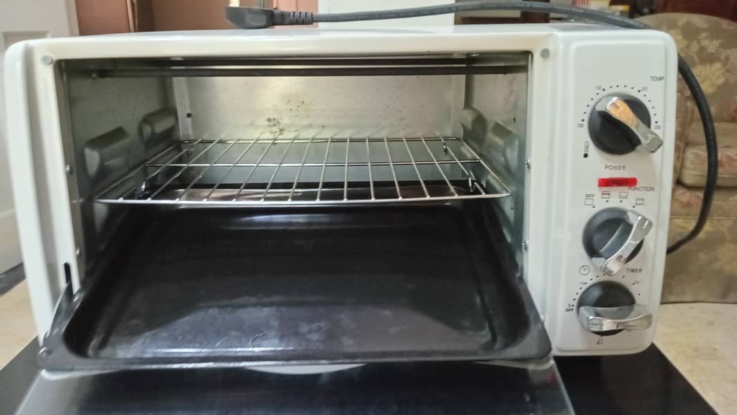 Baking oven 1