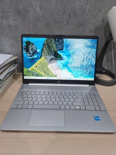 hp 15s FQ 12th generation with box