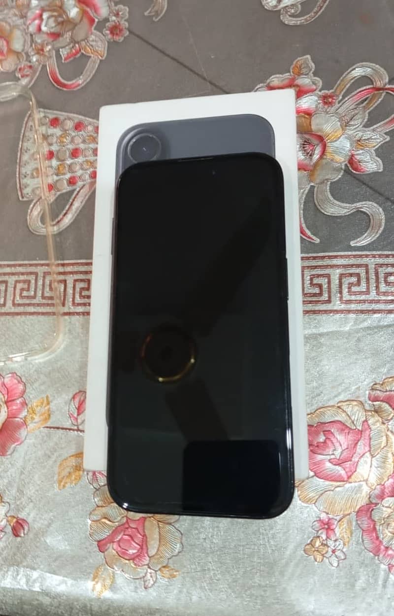 iPhone 16 0