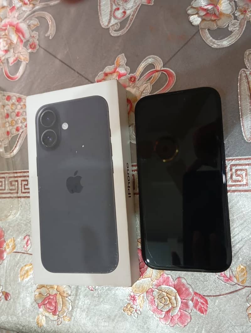 iPhone 16 6