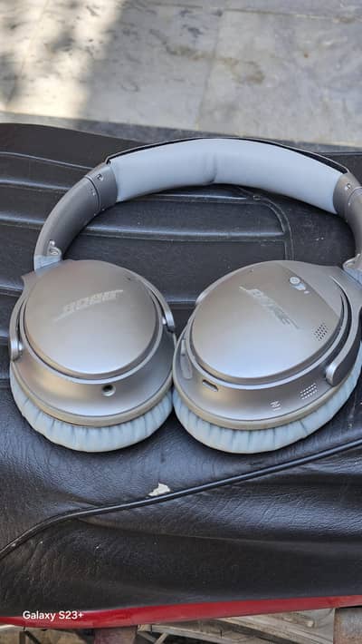 Imported "Bose QuietComfort 35",wireless, wired, NFC.