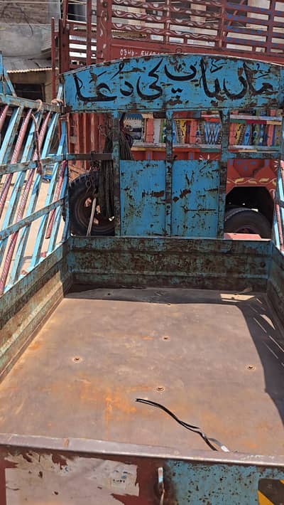 United loader riksha