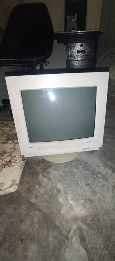 Retro monitor, NEC MultiSync XV15 CRT Monitor (1995)