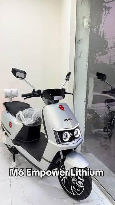Scooty | Metro E-Vehicles M6 Electric Scooty 2026 Model | Only 700 KM