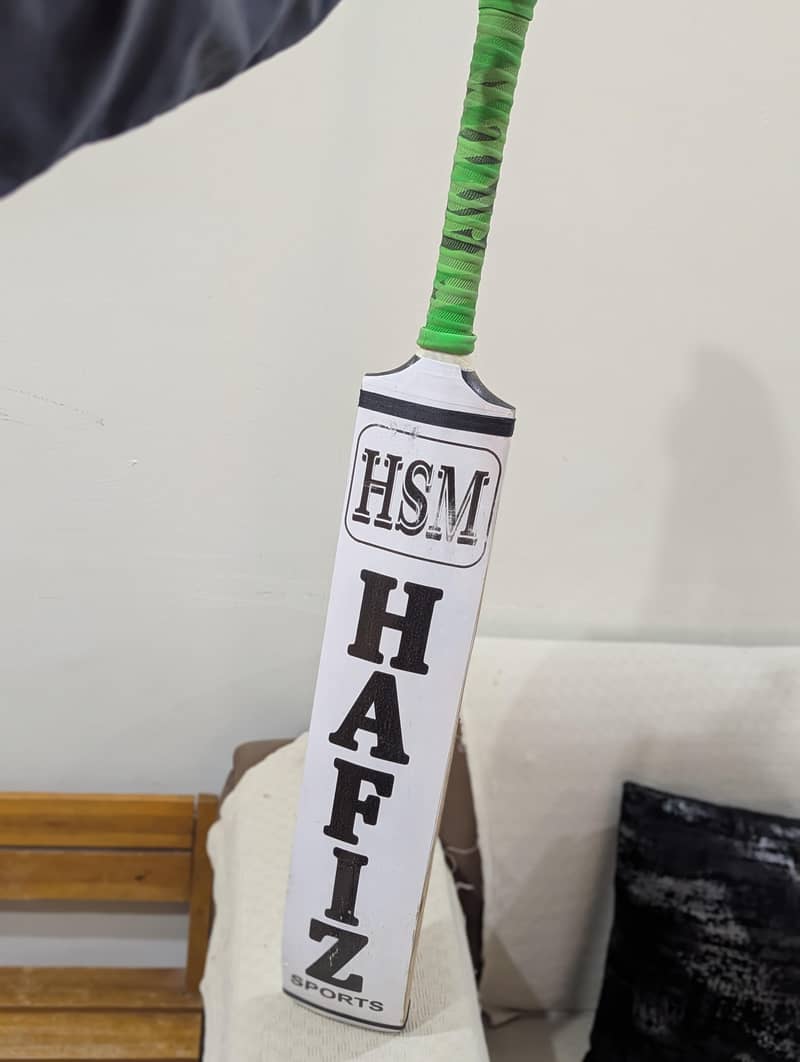 Cricket bat 3
