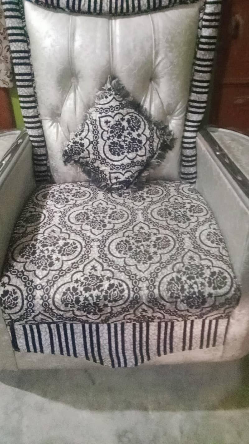 Multani Sofa Set 0
