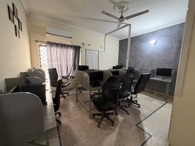 Office Ava for rent at 6 Road Rawalpindi