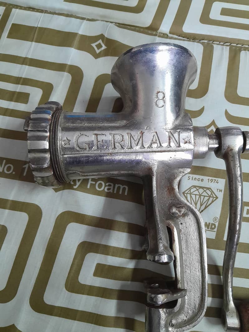 Hand choping machine  8 no 2