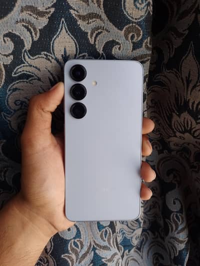 SAMSUNG S25 ( EXCHANGE POSSIBLE )