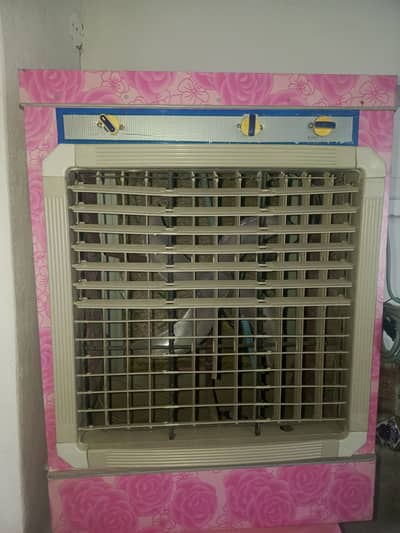 Solar room cooler