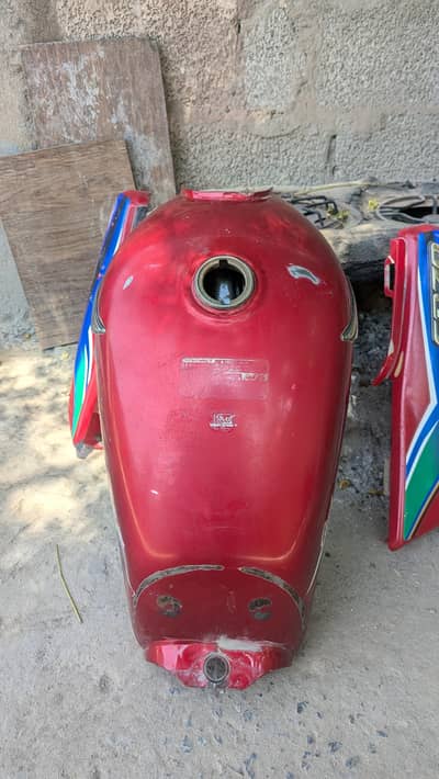 Original Honda 70 tanky Tapay Red color  full geniun