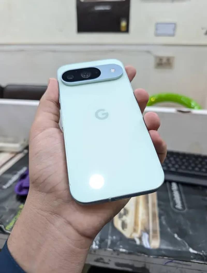 Google Pixel 9 5