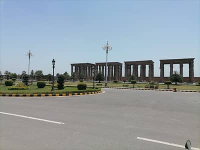 5-Marla PLOT For SALE CITIHOUSING samundri road Faisalabad.