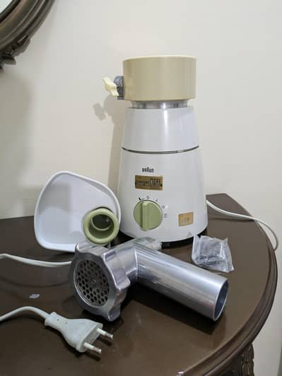 Braun vintage brand new meat grinder