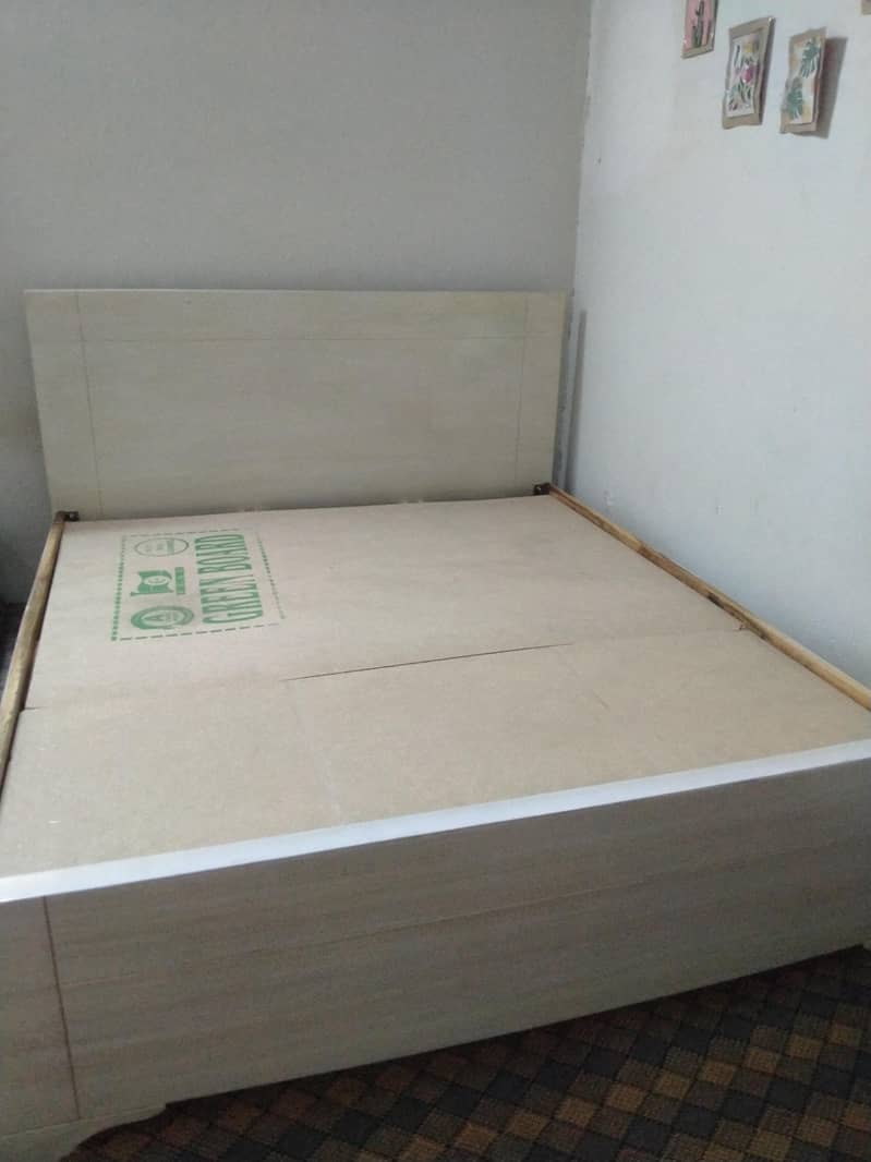 queen size bed only 0
