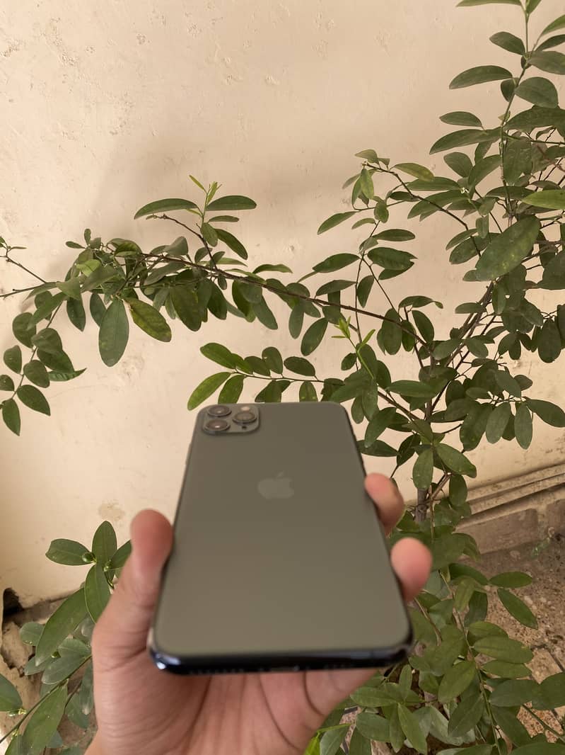 iPhone 11 pro max 2