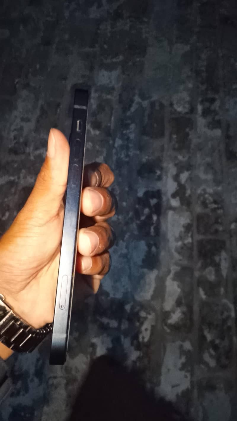 iphone 12 mini 2