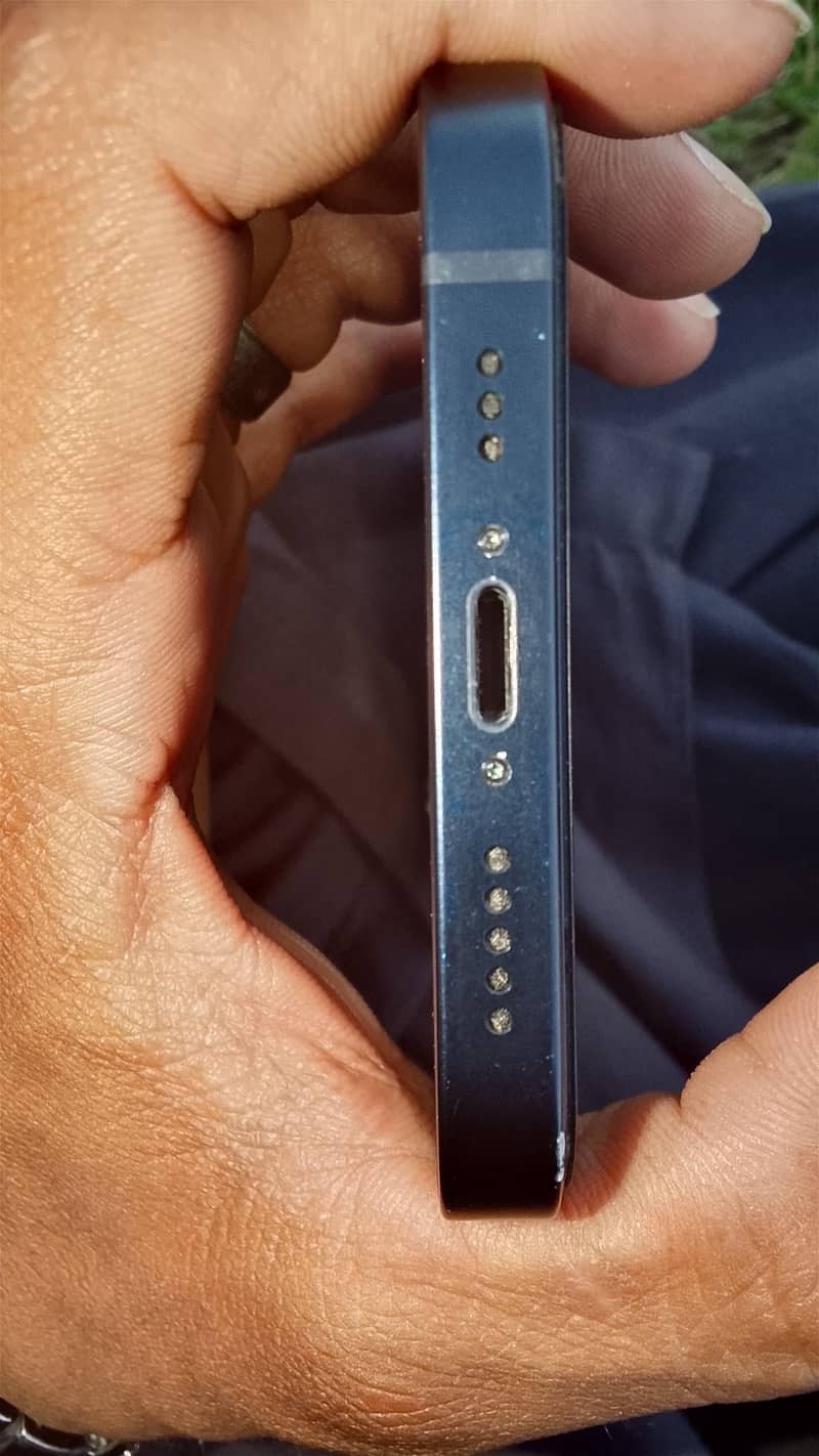 iphone 12 mini 7