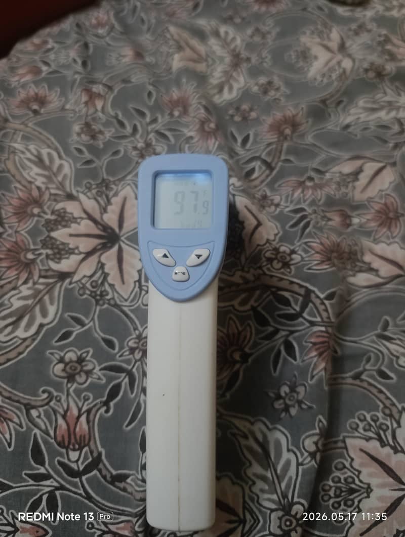 Digital Thermometer 4
