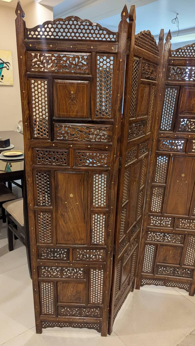Screen/Partition 3