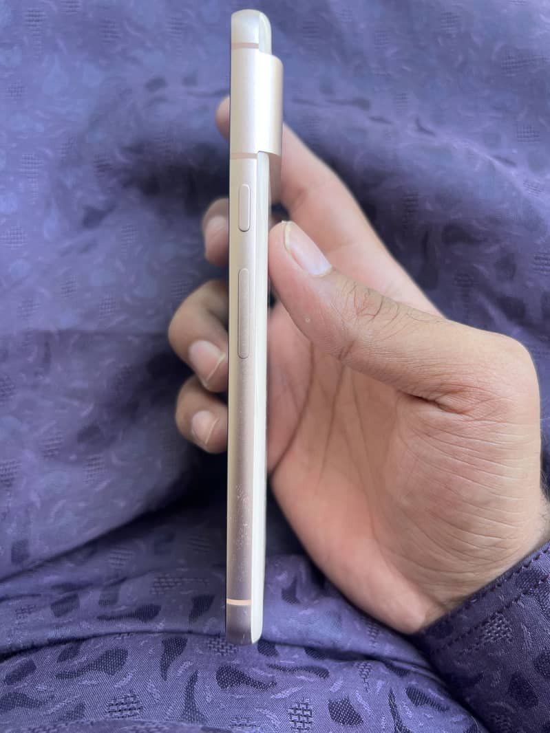 Google Pixel 8 6