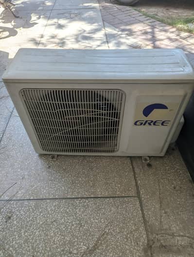 Gree Split AC 1.5 ton slightly used with care