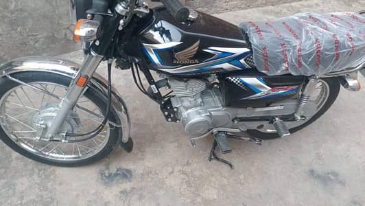 honda25model paka July ki invoice ha nmb laga hua ha