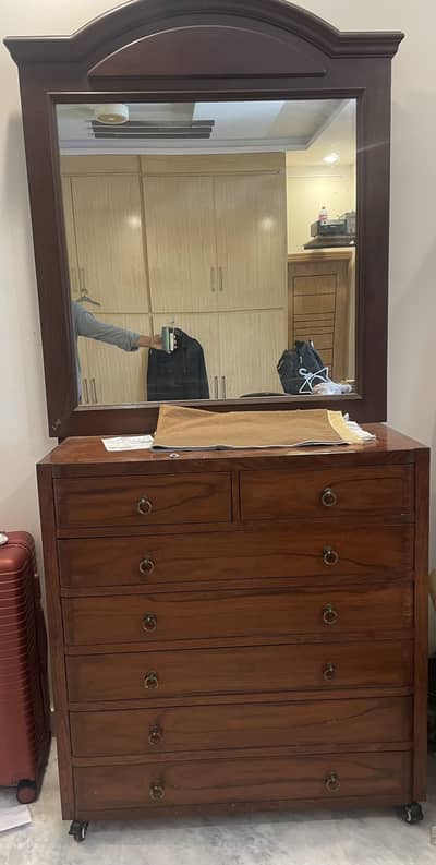 Dressing table