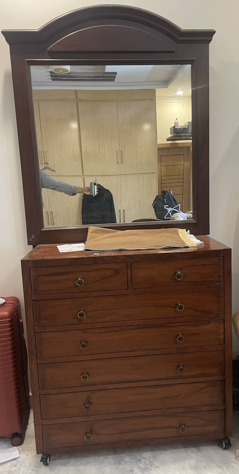 Dressing table 3