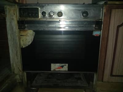 Stove with oven (cooking range)