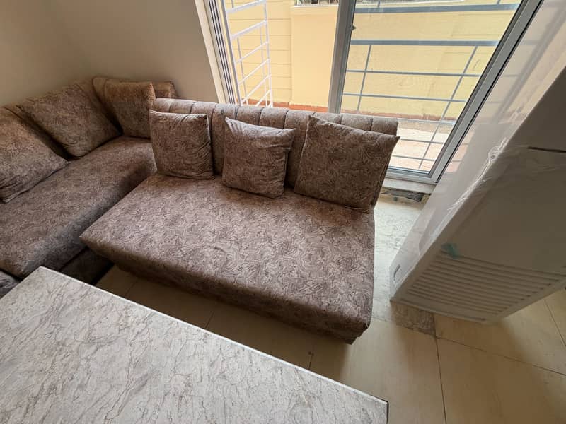 Home used sofas 0