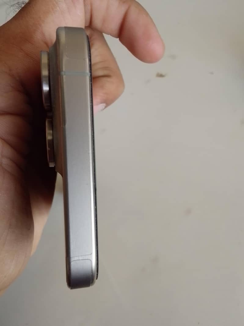 iPhone 15 pro max 1