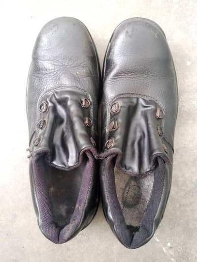 Slightly Used Lyra Safety Shoes 42 Size