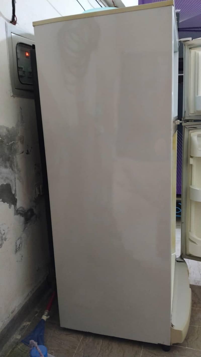 Refrigerator 3