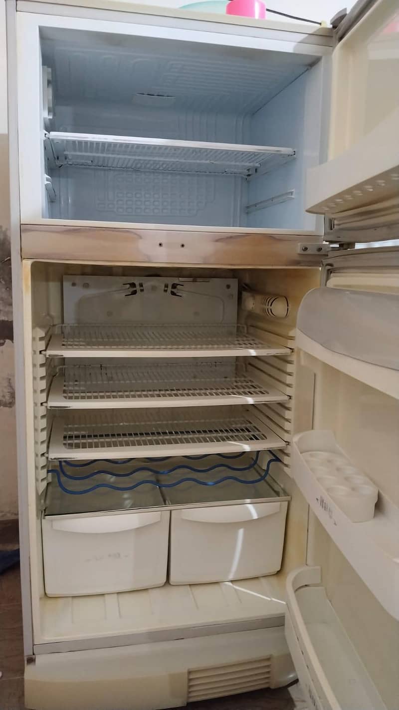 Refrigerator 4
