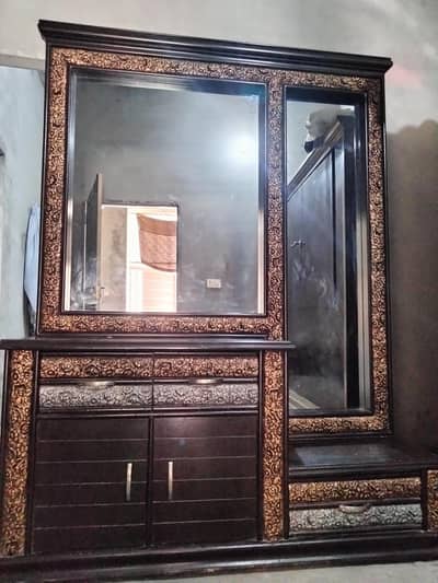 dressing table