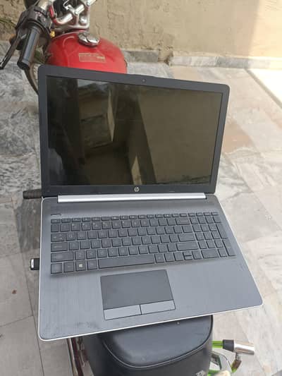 HP pavilion 15 8th generation laptop 4gb ram DDR4 15.6 crystal led