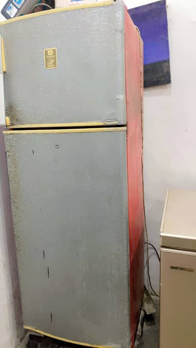 Full Size Dawlance Refrigerator With Stand And Stablizer