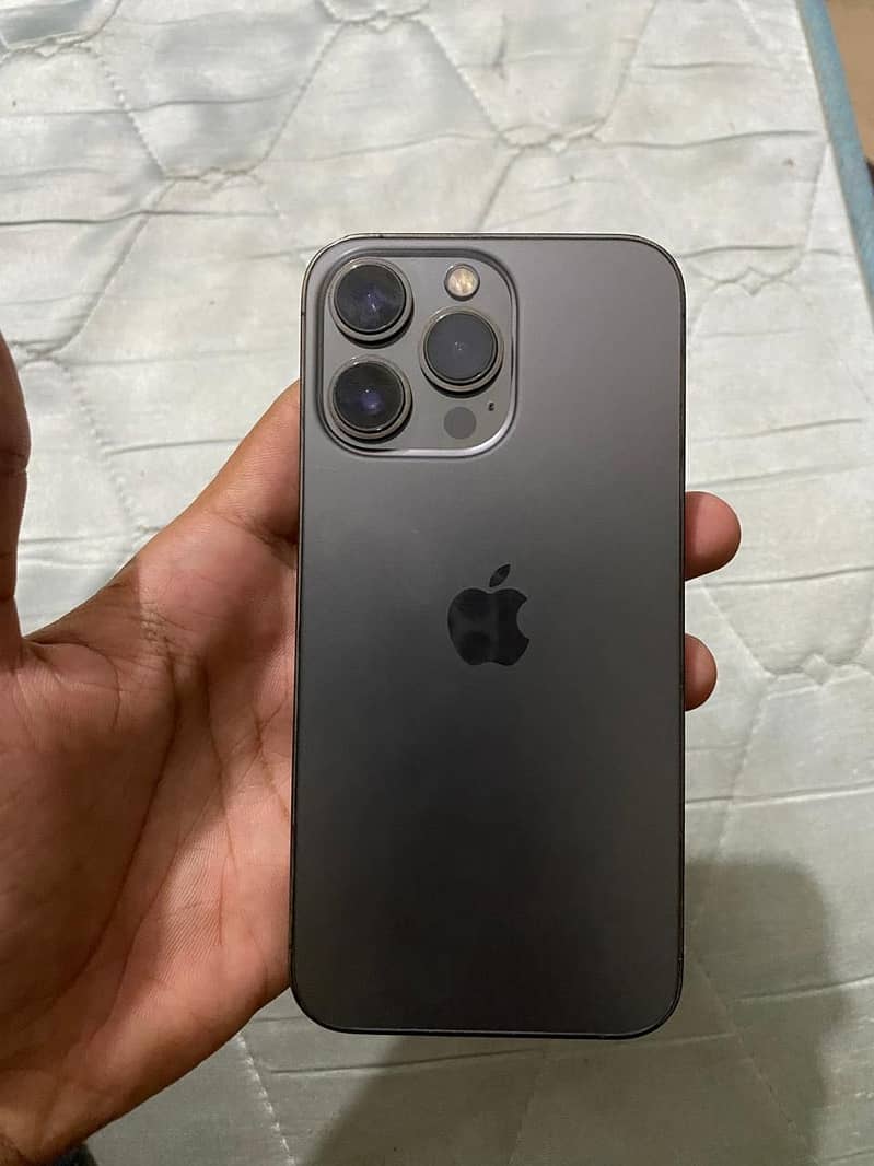 iPhone 13 pro 3