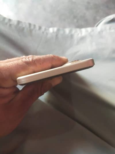 itels25withbox and vivo charging urgent sale