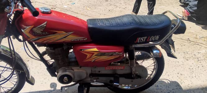 Bike ki condition ak ka samny ha All ok 10by10